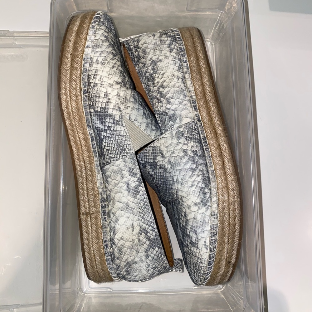 Steve Madden Snake Skin Espadrilles (Size 10)